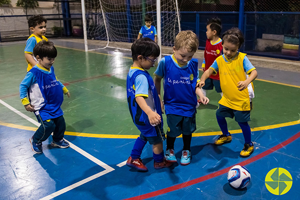 Encontro Esportivo Infantil Jardim I - Colégio Le Perini. Educação Infantil e Ensino Fundamental. Indaiatuba, SP