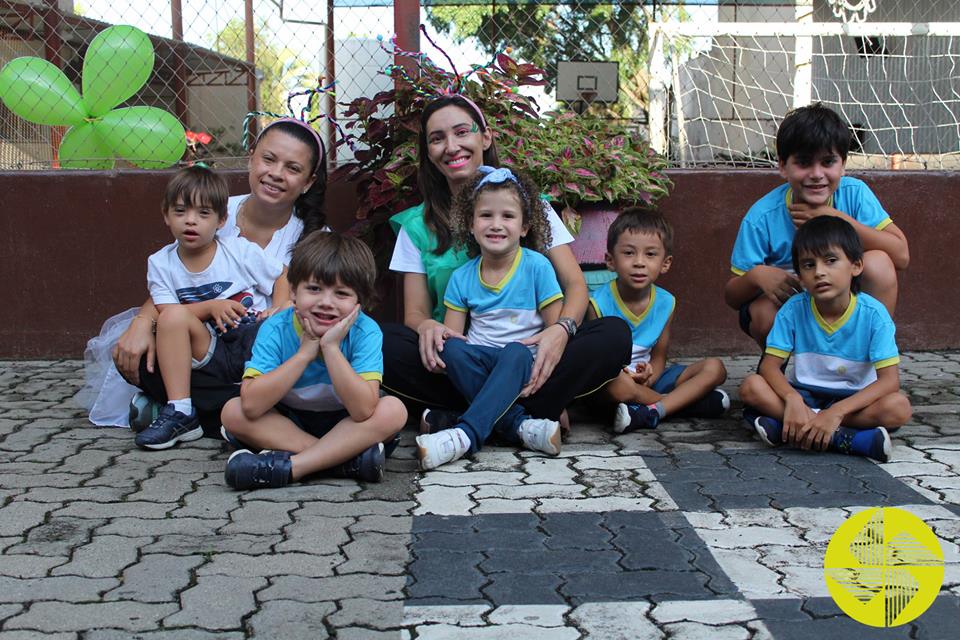 Curso de Frias - Dia 03 - Colgio Le Perini. Educao Infantil e Ensino Fundamental. Indaiatuba, SP