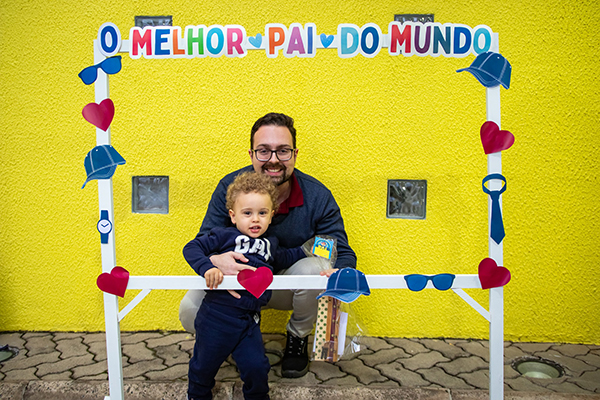 Dia dos Pais - Infantil - Colgio Le Perini. Educao Infantil e Ensino Fundamental. Indaiatuba, SP