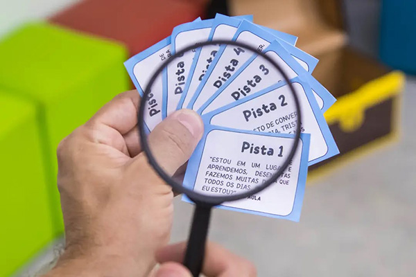 Ca�a �s Letras - Col�gio Le Perini. Educa��o Infantil e Ensino Fundamental. Indaiatuba, SP