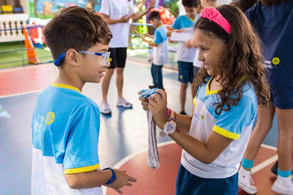Escambo - Col�gio Le Perini. Educa��o Infantil e Ensino Fundamental. Indaiatuba, SP