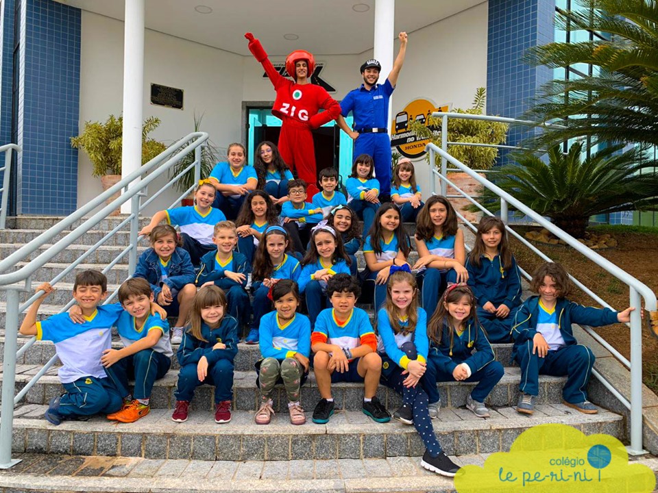 Semana do Trnsito - Colgio Le Perini. Educao Infantil e Ensino Fundamental. Indaiatuba, SP