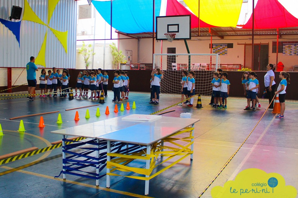 Semana das Crianas - Gincana - Colgio Le Perini. Educao Infantil e Ensino Fundamental. Indaiatuba, SP