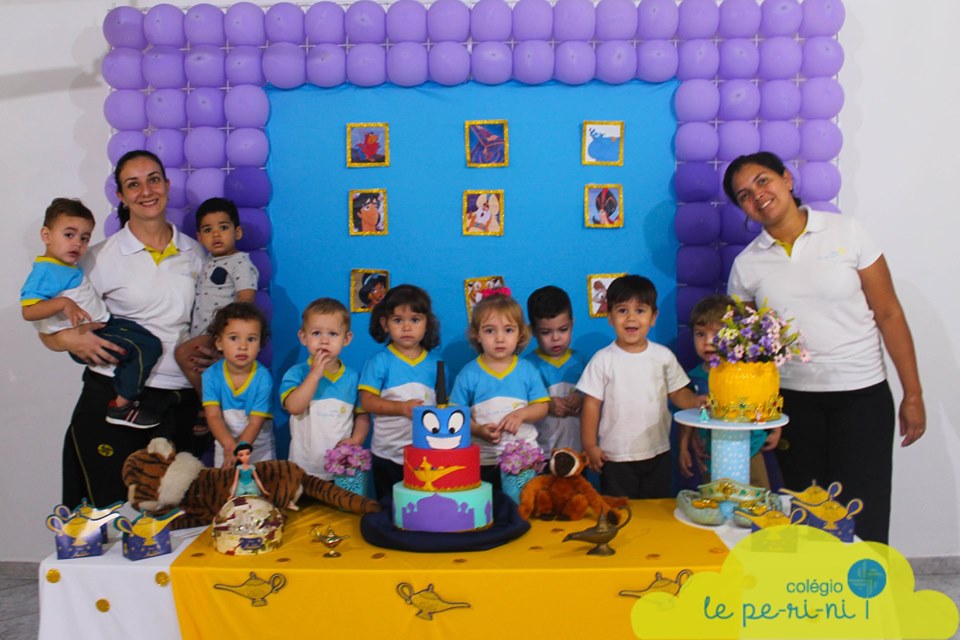 Aniversariantes de Outubro (Educao Infantil) - Colgio Le Perini. Educao Infantil e Ensino Fundamental. Indaiatuba, SP