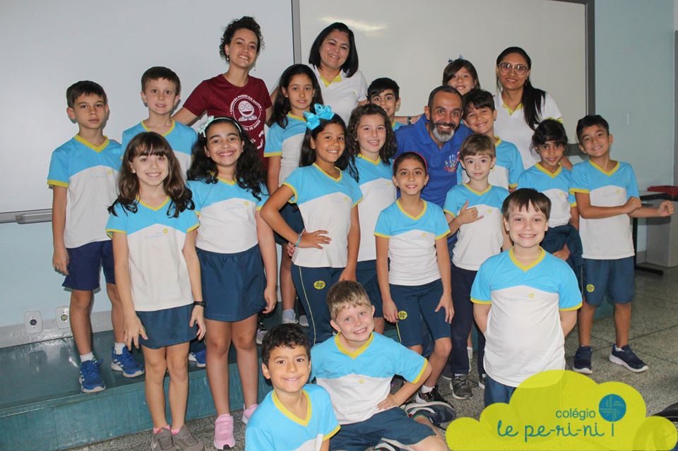 Trabalho Voluntrio - Colgio Le Perini. Educao Infantil e Ensino Fundamental. Indaiatuba, SP