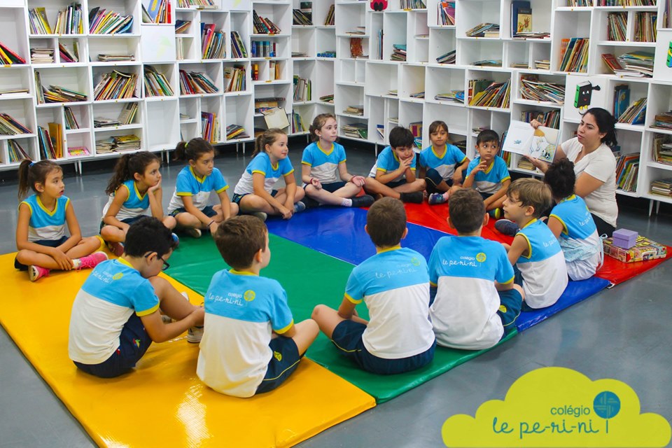 Mala Literária - Colégio Le Perini. Educação Infantil e Ensino Fundamental. Indaiatuba, SP