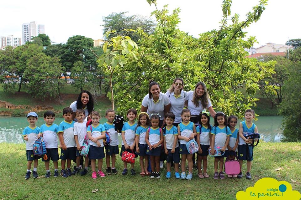 Piquenique no Parque Ecolgico - Colgio Le Perini. Educao Infantil e Ensino Fundamental. Indaiatuba, SP