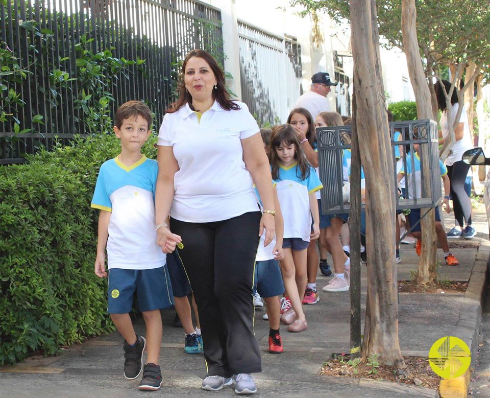 Passeio pelo Quarteiro - Colgio Le Perini. Educao Infantil e Ensino Fundamental. Indaiatuba, SP