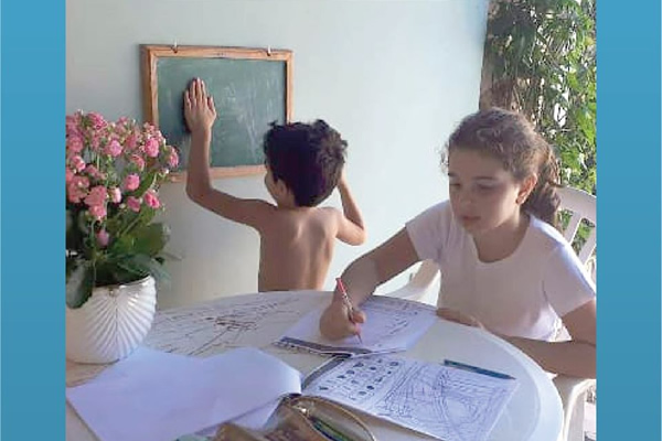 Estudar e brincar todos os dias - Colgio Le Perini. Educao Infantil e Ensino Fundamental. Indaiatuba, SP