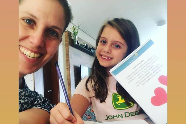 Na companhia de quem amamos - Colgio Le Perini. Educao Infantil e Ensino Fundamental. Indaiatuba, SP