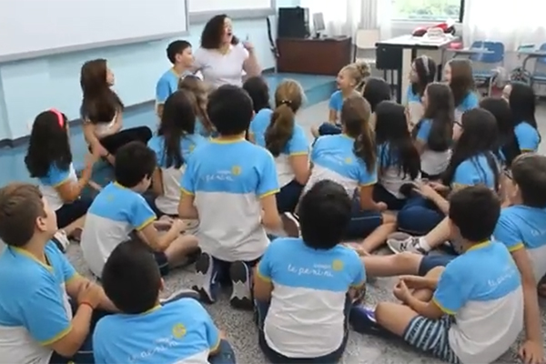 A Música e a Matemática - Colégio Le Perini. Educação Infantil e Ensino Fundamental. Indaiatuba, SP