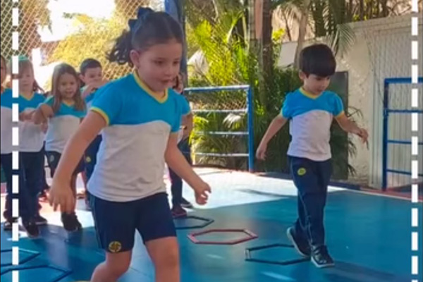 Circuito Divertido - Colgio Le Perini. Educao Infantil e Ensino Fundamental. Indaiatuba, SP