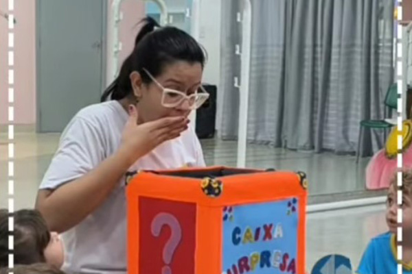 Msica com os Bichinhos - Colgio Le Perini. Educao Infantil e Ensino Fundamental. Indaiatuba, SP