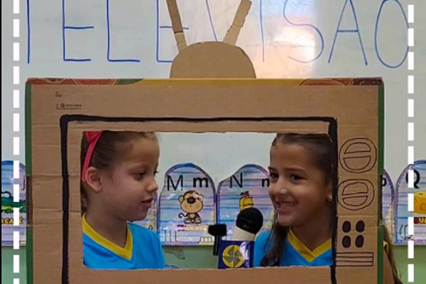 Reprteres em ao! - Colgio Le Perini. Educao Infantil e Ensino Fundamental. Indaiatuba, SP