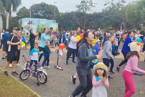 No tivemos a Caminhada, mas a diverso foi boa - Colgio Le Perini. Educao Infantil e Ensino Fundamental. Indaiatuba, SP