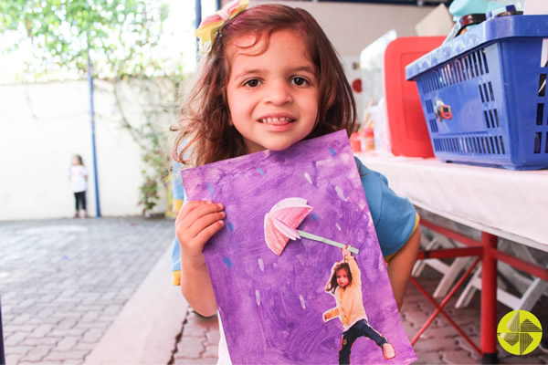 Alunos do Colgio Le Perini so elogiados pela artista Sandra Guinle - Colgio Le Perini. Educao Infantil e Ensino Fundamental. Indaiatuba, SP