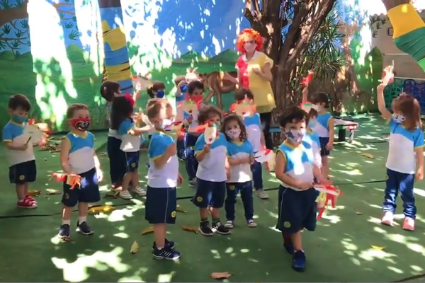 Folclore brasileiro - Colgio Le Perini. Educao Infantil e Ensino Fundamental. Indaiatuba, SP