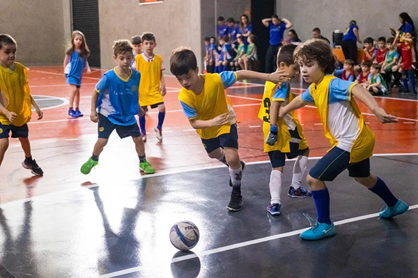 Encontro Esportivo Le Perini & Rodin - Colgio Le Perini. Educao Infantil e Ensino Fundamental. Indaiatuba, SP