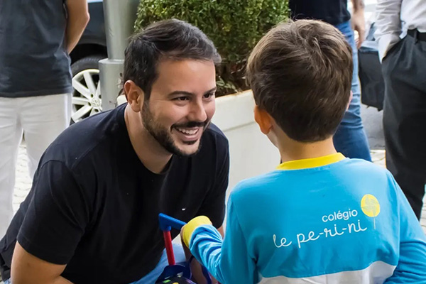 Feliz Dia dos Pais - Col�gio Le Perini. Educa��o Infantil e Ensino Fundamental. Indaiatuba, SP