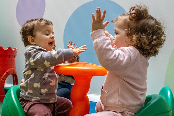 Varal de bexigas - Col�gio Le Perini. Educa��o Infantil e Ensino Fundamental. Indaiatuba, SP