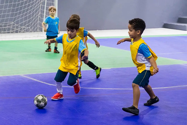 Primeiro Encontro Esportivo - Col�gio Le Perini. Educa��o Infantil e Ensino Fundamental. Indaiatuba, SP