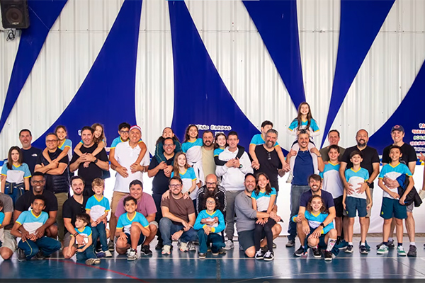 Um pouquinho da comemorao do Dia dos Pais - Colgio Le Perini. Educao Infantil e Ensino Fundamental. Indaiatuba, SP